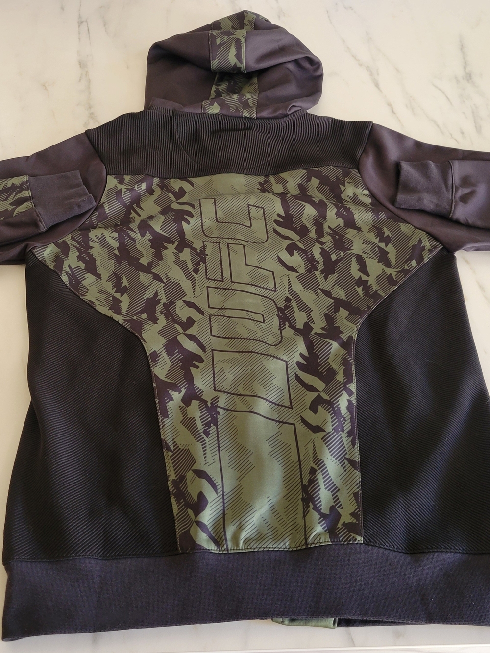 RARE UFC Venum Authentic Fight Week Men's Zip Hoodie Khaki Green Camo Medium